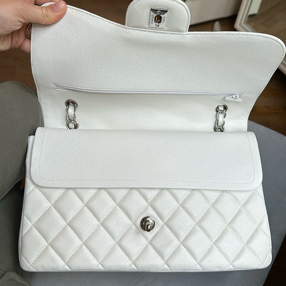 White real lamb leather bag not authentic has some light grey stains see picture - Picture 4 of 6